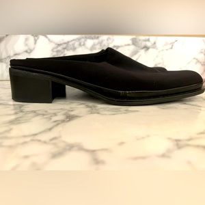 Liz Claiborne Flex Women’s black microfiber slides